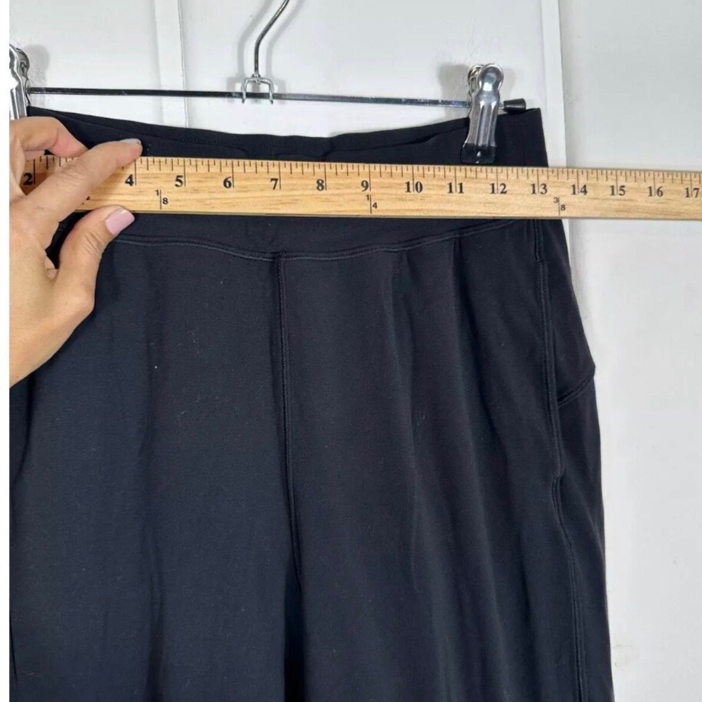 Lululemon joggers (2018) size 6 - Picture 3 of 6